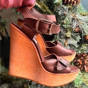 Chloe wedges, brown, with ankle strap